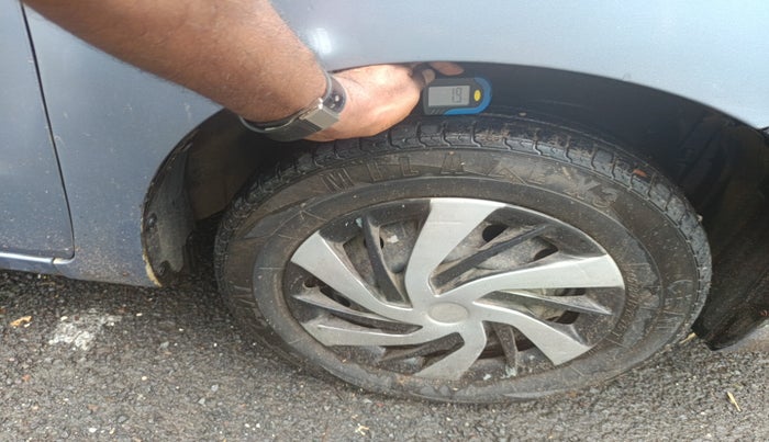 2014 Maruti Wagon R 1.0 LXI CNG, Petrol, Manual, 1,34,141 km, tyre