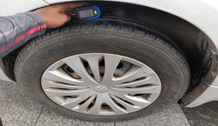 2015 Maruti Ertiga VXI CNG, Petrol, Manual, 63,170 km, tyre