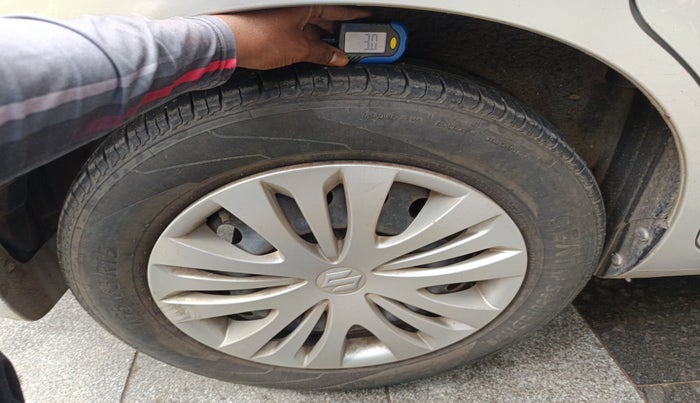 2015 Maruti Ertiga VXI CNG, Petrol, Manual, 63,170 km, tyre