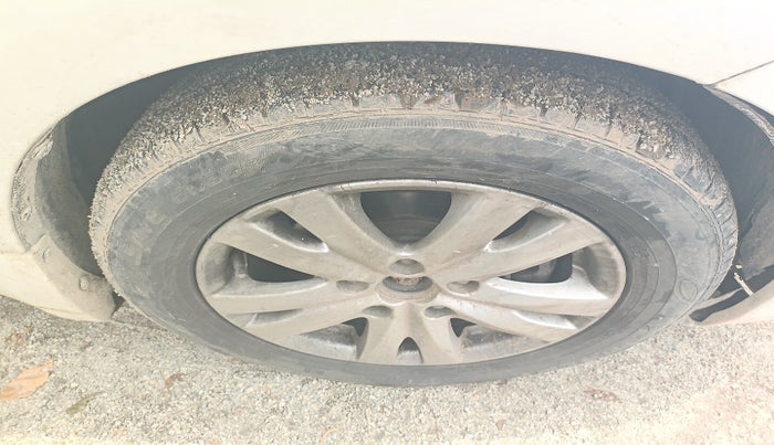 2016 Maruti Ertiga ZDI + SHVS, Diesel, Manual, 1,20,892 km, tyre