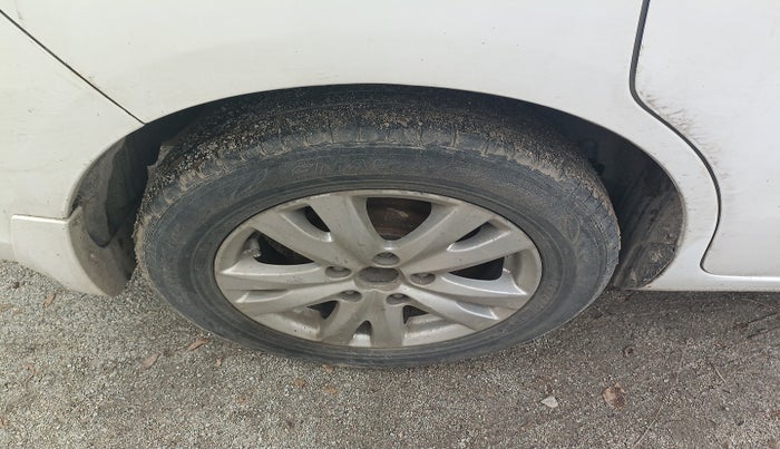 2016 Maruti Ertiga ZDI + SHVS, Diesel, Manual, 1,20,892 km, tyre