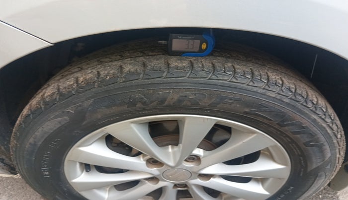 2013 Maruti Ertiga VXI, Petrol, Manual, 59,204 km, tyre