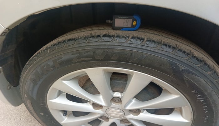 2013 Maruti Ertiga VXI, Petrol, Manual, 59,204 km, tyre
