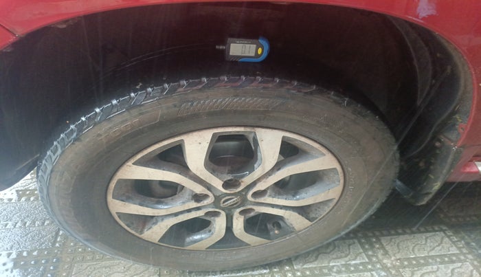 2015 Nissan Terrano XL O (D), Diesel, Manual, 1,05,088 km, tyre