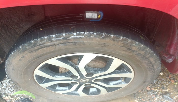 2015 Nissan Terrano XL O (D), Diesel, Manual, 1,05,088 km, tyre