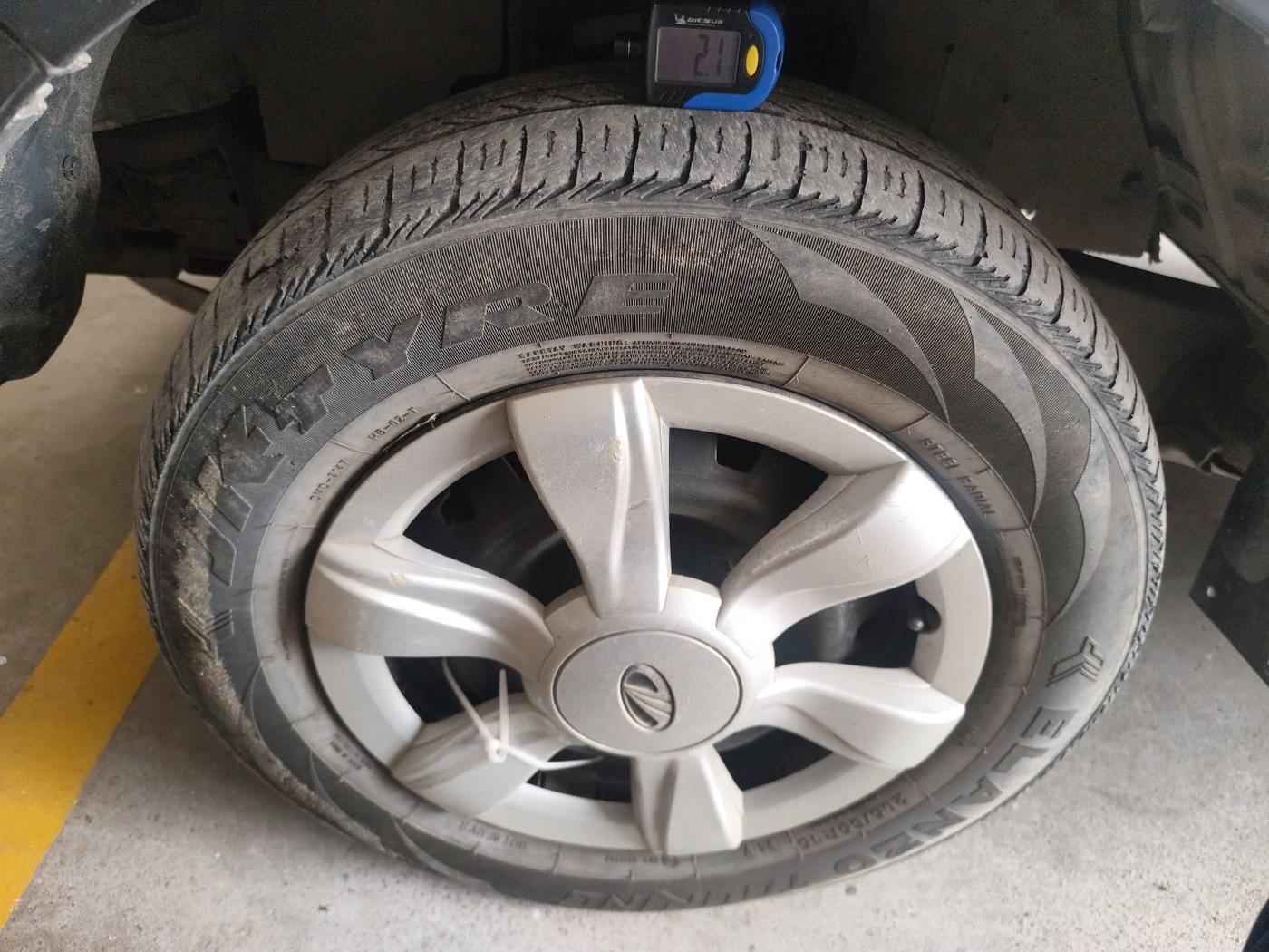 2015 Mahindra Xylo D4, Diesel, Manual, 74,989 km, tyre