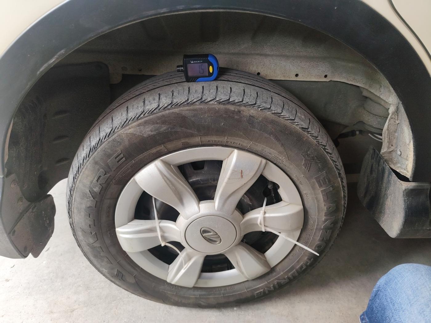 2015 Mahindra Xylo D4, Diesel, Manual, 74,989 km, tyre