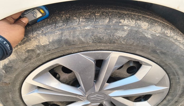 2014 Hyundai New Elantra 1.6 SX MT DIESEL, Diesel, Manual, 1,99,614 km, tyre