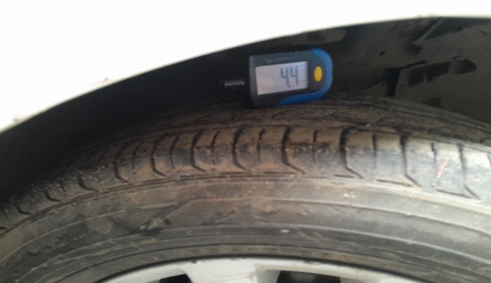 2014 Maruti Ertiga ZDI, Diesel, Manual, 1,05,448 km, tyre