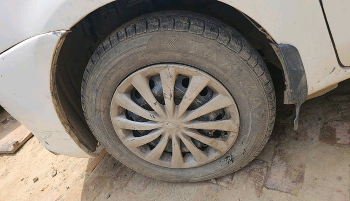 2011 Toyota Etios G, Petrol, Manual, 1,01,625 km, tyre