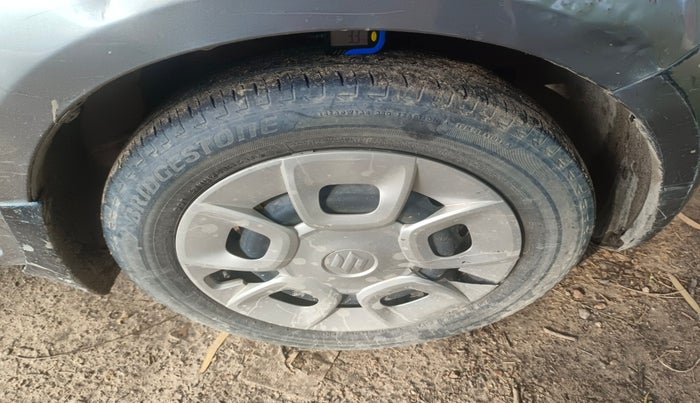 2018 Maruti IGNIS DELTA 1.2, Petrol, Manual, 40,809 km, tyre