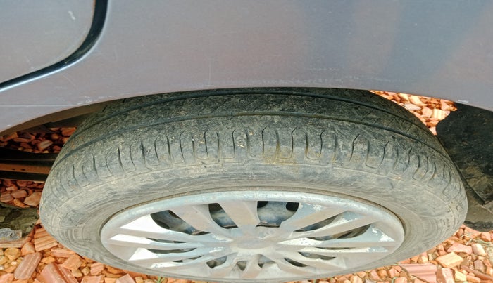 2010 Maruti Wagon R 1.0 VXI, Petrol, Manual, 1,10,205 km, tyre