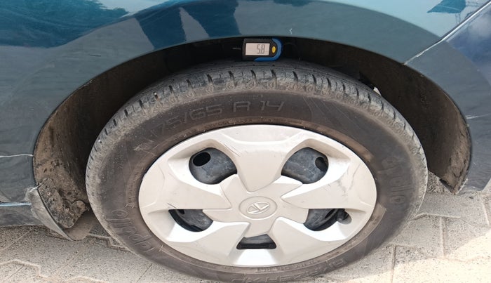 2023 Tata TIAGO EV XT LONG RANGE, Electric, Automatic, 33,157 km, tyre