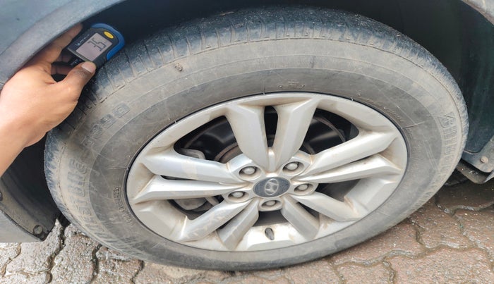 2015 Hyundai Creta SX 1.6 DIESEL, Diesel, Manual, 1,10,732 km, tyre