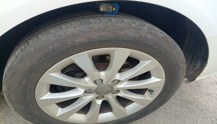2011 Audi A6 2.0 TDI, Diesel, Automatic, 1,36,286 km, tyre