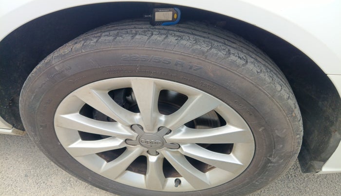 2011 Audi A6 2.0 TDI, Diesel, Automatic, 1,36,286 km, tyre