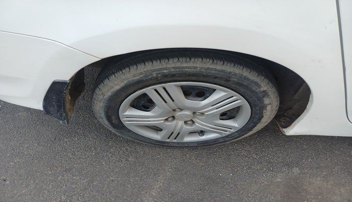 2010 Honda City 1.5L I-VTEC S MT, Petrol, Manual, 1,24,189 km, tyre