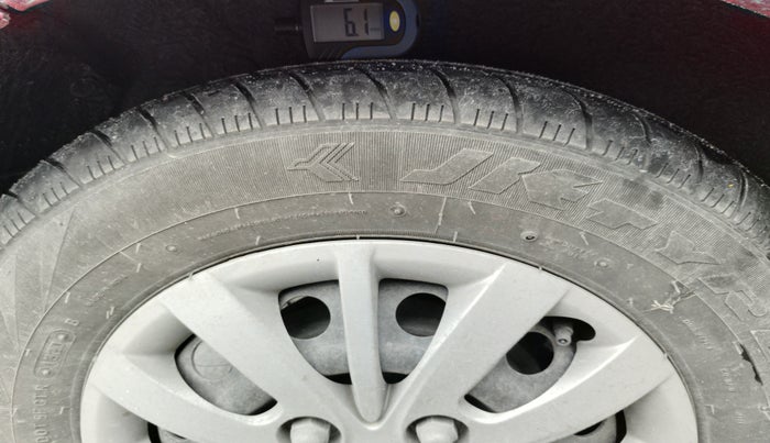 2013 Hyundai i10 SPORTZ 1.2 AT, Petrol, Automatic, 49,651 km, tyre