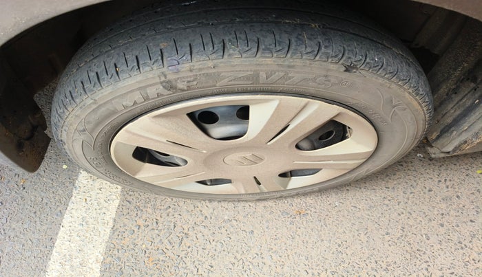 2015 Maruti Wagon R 1.0 VXI, Petrol, Manual, 50,594 km, tyre