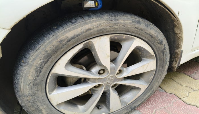 2016 Hyundai Elite i20 ASTA 1.2, Petrol, Manual, 1,29,425 km, tyre