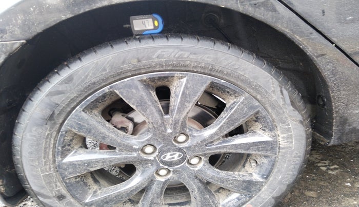 2014 Hyundai Verna FLUIDIC 1.6 VTVT SX AT, Petrol, Automatic, 85,037 km, tyre