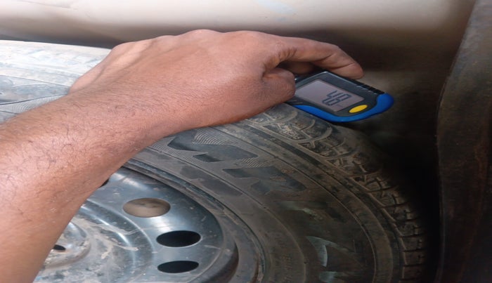 2018 Hyundai Elite i20 ASTA 1.4 CRDI DUAL TONE, Diesel, Manual, 2,00,000 km, tyre