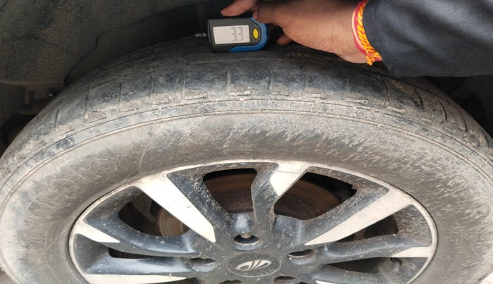 2018 Mahindra XUV500 W11 AT, Diesel, Automatic, 1,46,229 km, tyre