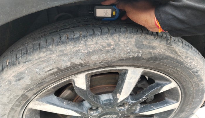 2018 Mahindra XUV500 W11 AT, Diesel, Automatic, 1,46,229 km, tyre