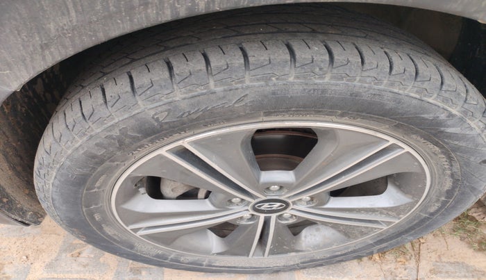 2018 Hyundai Creta SX (O) 1.6 DIESEL, Diesel, Manual, 1,05,289 km, tyre