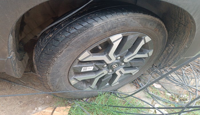 2023 Hyundai EXTER SX(O) CONNECT 1.2 AMT, Petrol, Automatic, 15,715 km, tyre