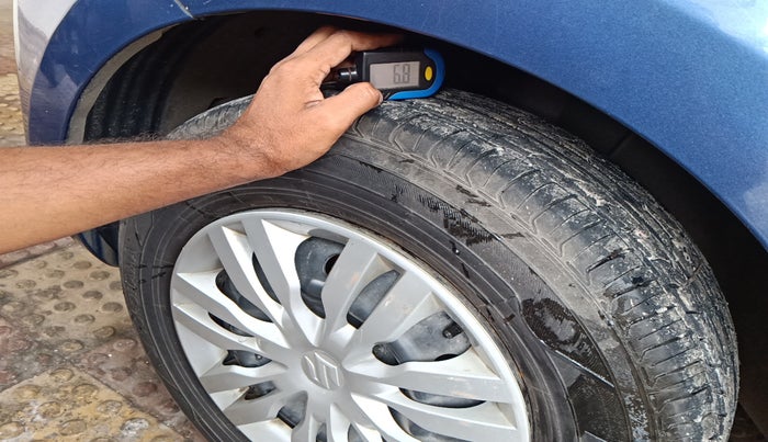 2018 Maruti Dzire VXI, Petrol, Manual, 31,882 km, tyre
