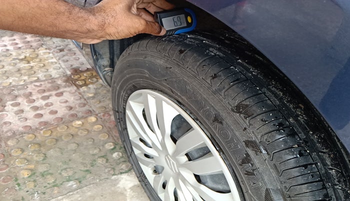 2018 Maruti Dzire VXI, Petrol, Manual, 31,882 km, tyre