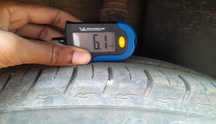 2023 Tata ALTROZ XZA, Petrol, Automatic, 11,891 km, tyre