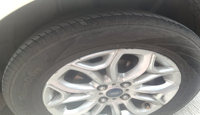 2016 Ford Ecosport TITANIUM 1.5L DIESEL, Diesel, Manual, 69,783 km, tyre