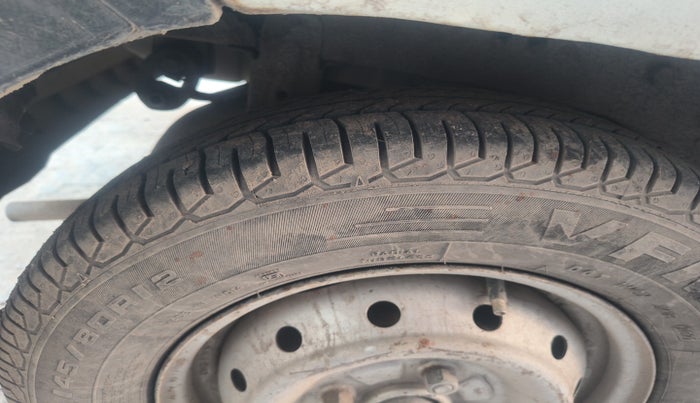 2011 Maruti Alto LXI, Petrol, Manual, 1,59,434 km, tyre
