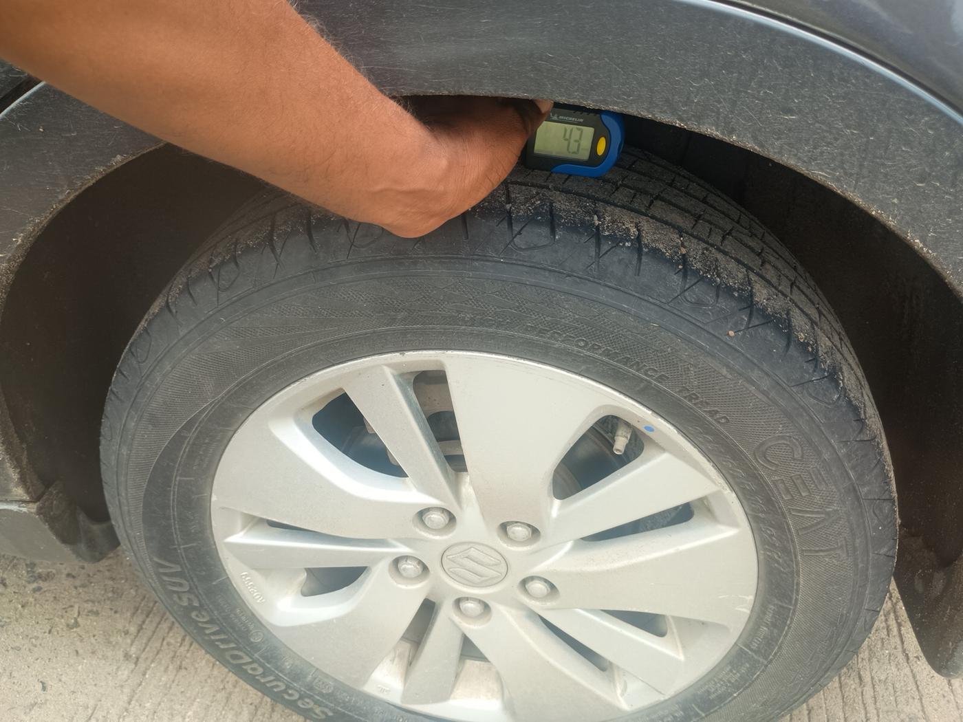 2015 Maruti S Cross ZETA 1.3, Diesel, Manual, 1,53,500 km, tyre