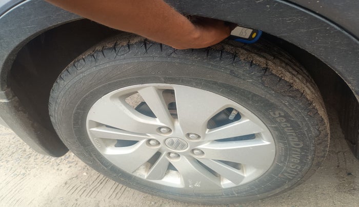 2015 Maruti S Cross ZETA 1.3, Diesel, Manual, 1,53,500 km, tyre