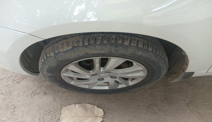 2014 Maruti Swift ZDI, Diesel, Manual, 1,18,449 km, tyre