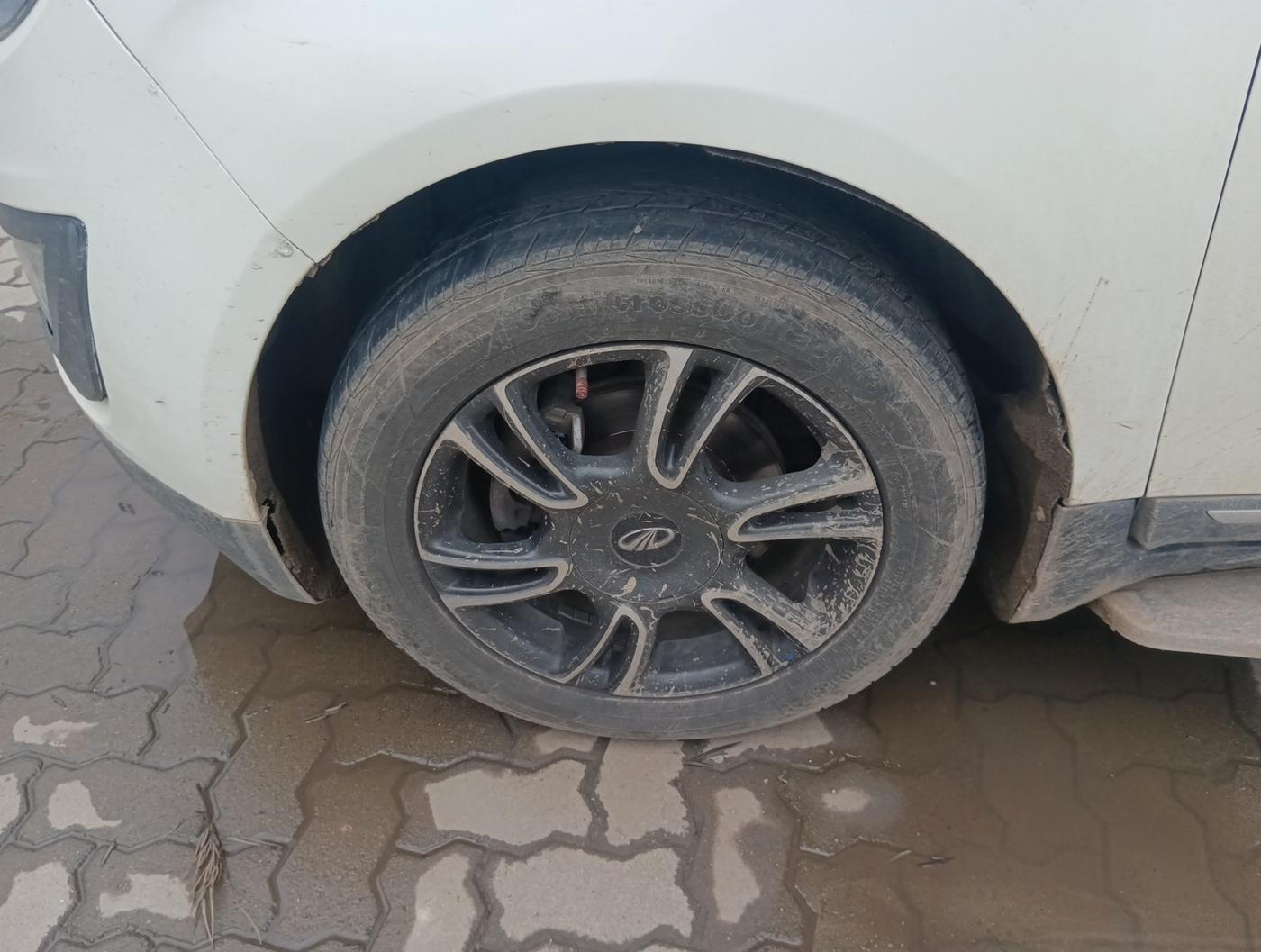 2020 Mahindra MARAZZO M8 8 STR, Diesel, Manual, 90,000 km, tyre