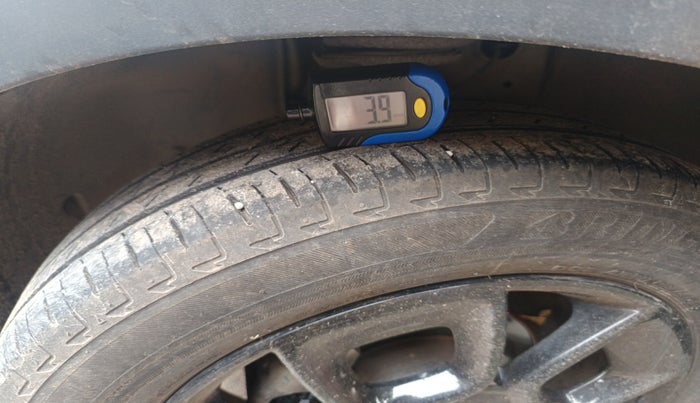 2022 Maruti IGNIS ZETA 1.2, Petrol, Manual, 45,683 km, tyre