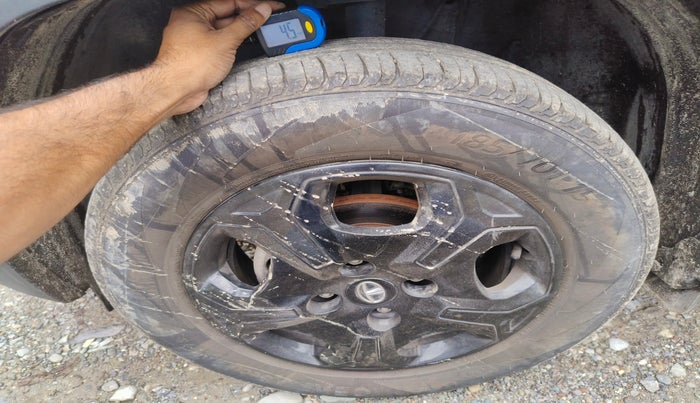 2023 Tata PUNCH ACCOMPLISHED MT, Petrol, Manual, 19,791 km, tyre