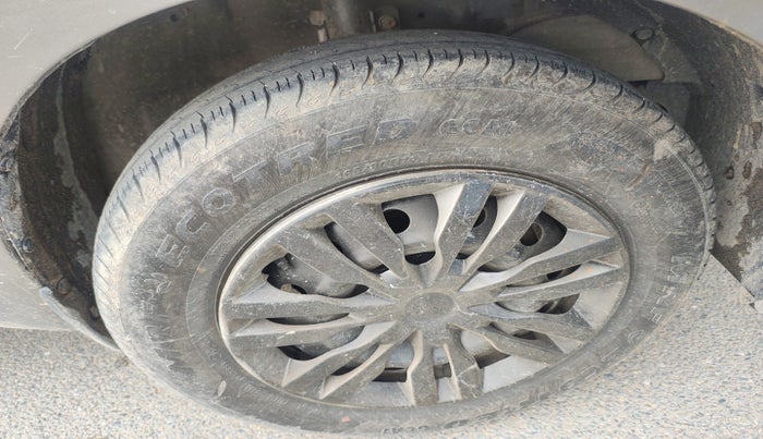 2018 Maruti Dzire VDI, Diesel, Manual, 71,298 km, tyre
