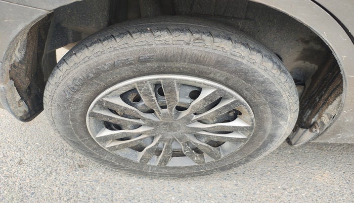 2018 Maruti Dzire VDI, Diesel, Manual, 71,298 km, tyre