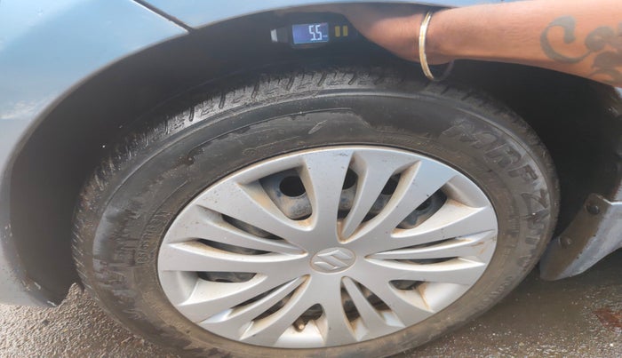 2014 Maruti Ertiga VXI CNG, Petrol, Manual, 1,21,698 km, tyre