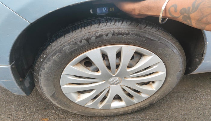 2014 Maruti Ertiga VXI CNG, Petrol, Manual, 1,21,698 km, tyre