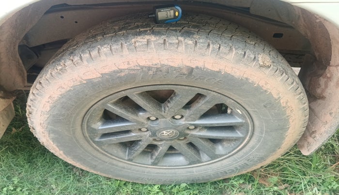 2012 Toyota Fortuner 3.0 4X2 MT, Diesel, Manual, 1,57,248 km, tyre