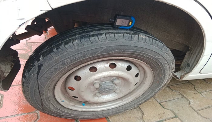 2014 Maruti Wagon R 1.0 LXI, Petrol, Manual, 52,381 km, tyre