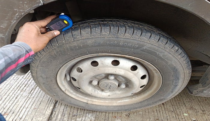 2012 Maruti Wagon R 1.0 LXI CNG, Petrol, Manual, 91,188 km, tyre
