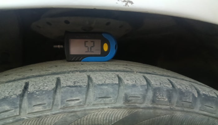 2012 Honda Brio V MT, Petrol, Manual, 69,422 km, tyre