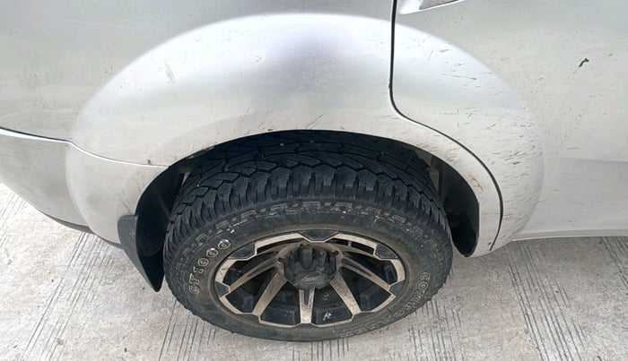 2016 Mahindra XUV500 W4, Diesel, Manual, 1,04,681 km, tyre